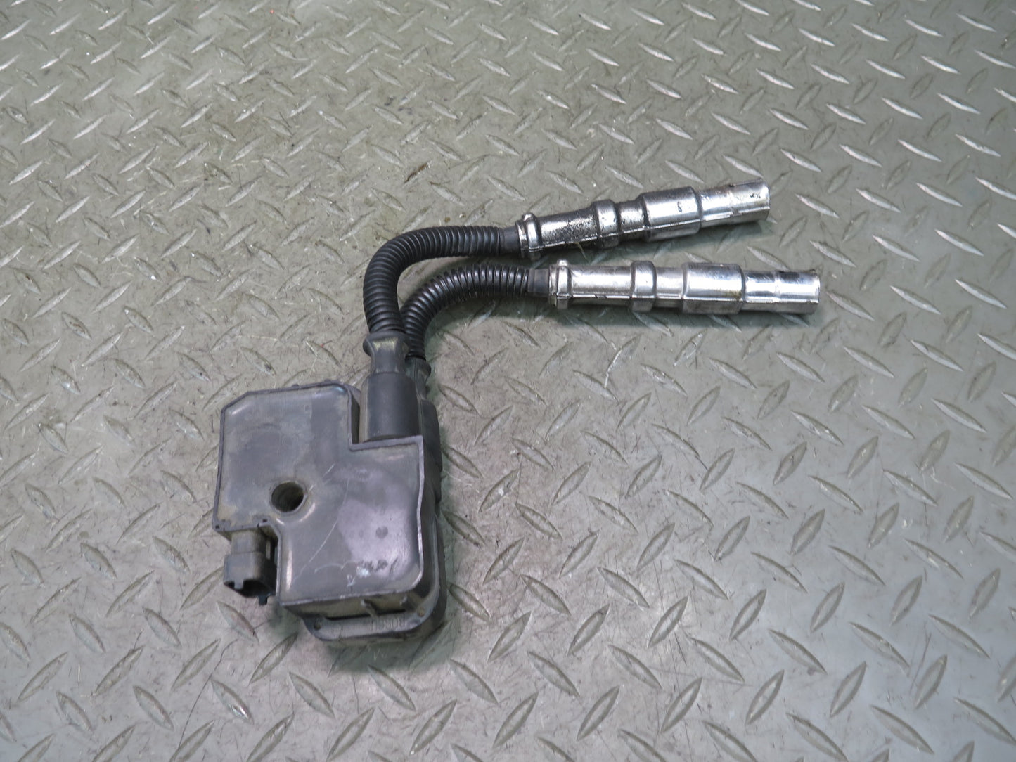 2002-2007 Mercedes W463 G500 M113 Ignition Coil Spark Plug