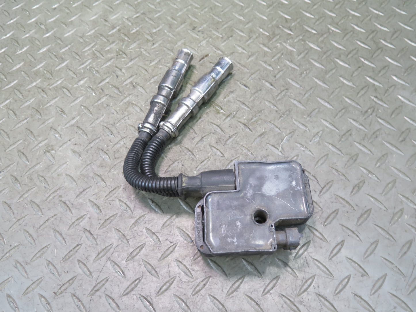 2002-2007 Mercedes W463 G500 M113 Ignition Coil Spark Plug