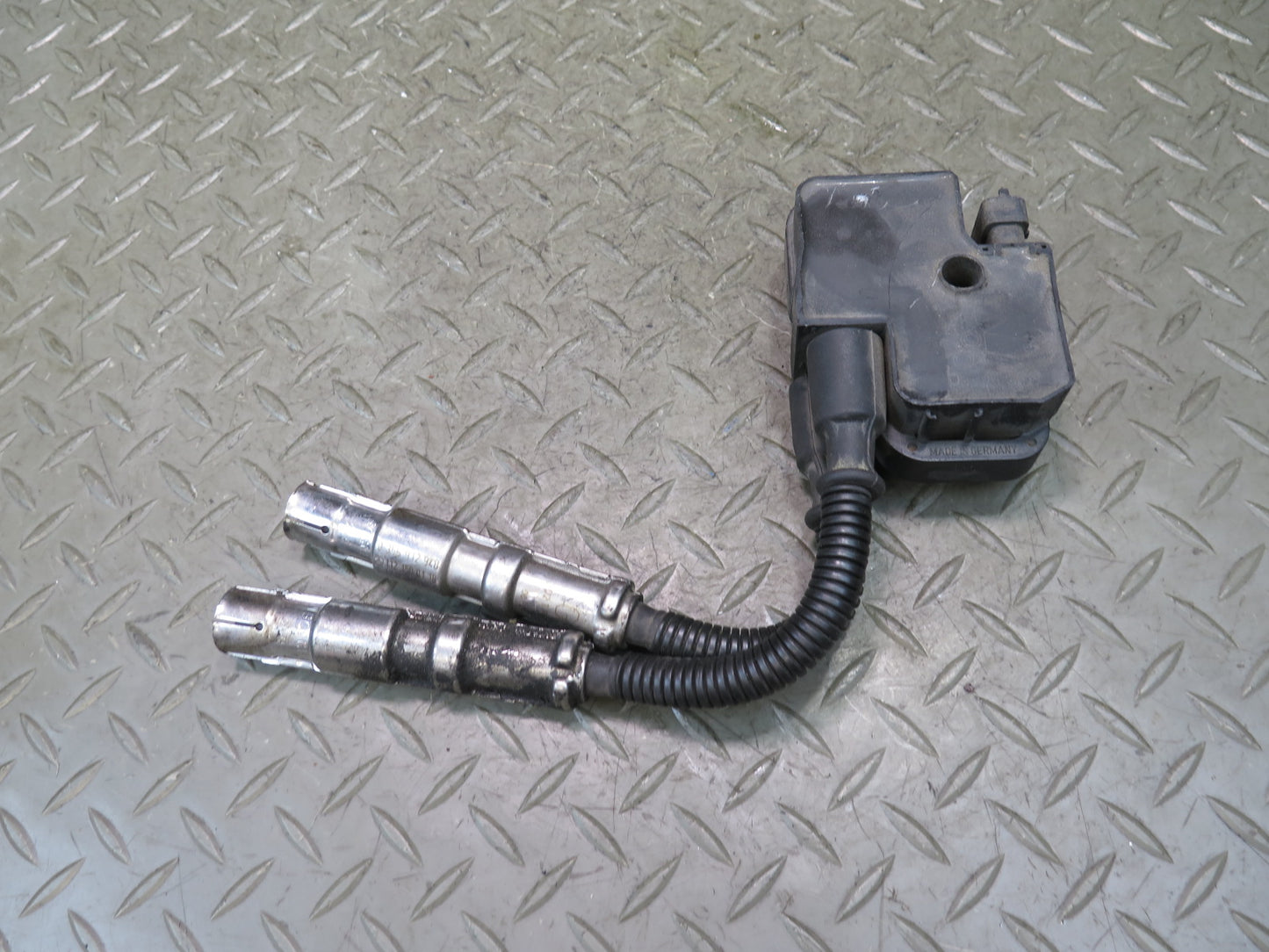 2002-2007 Mercedes W463 G500 M113 Ignition Coil Spark Plug