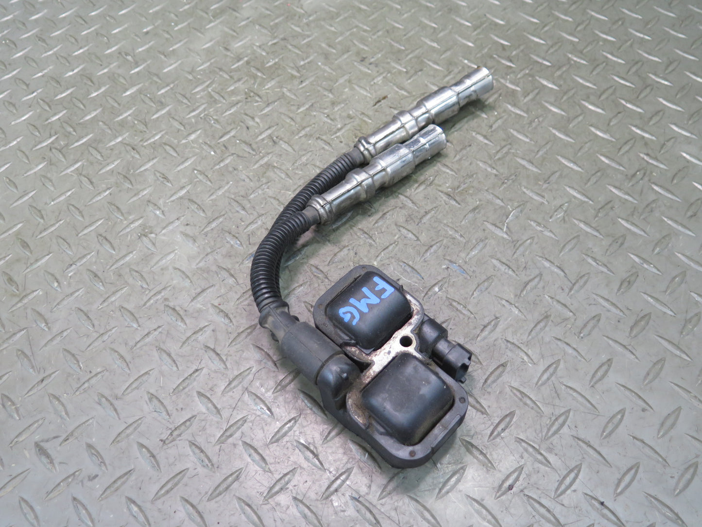 2002-2007 Mercedes W463 G500 M113 Ignition Coil Spark Plug
