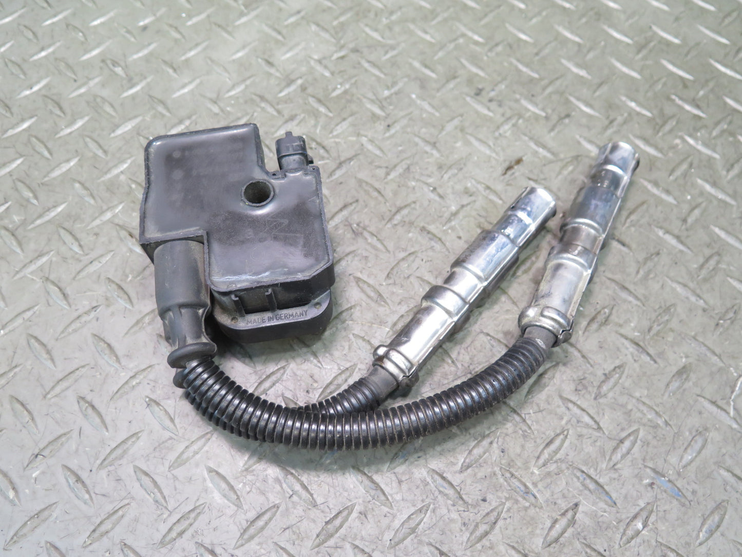 2002-2007 Mercedes W463 G500 M113 Ignition Coil Spark Plug