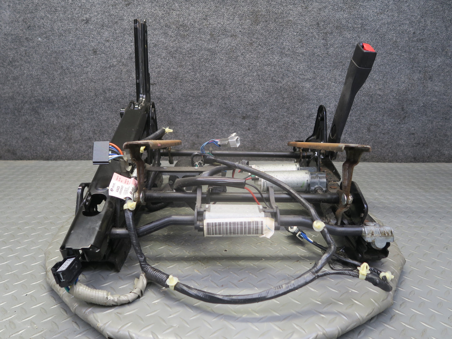2003-2007 Hummer H2 Front Right Passenger Side Seat Lower Frame Track W/ Motors