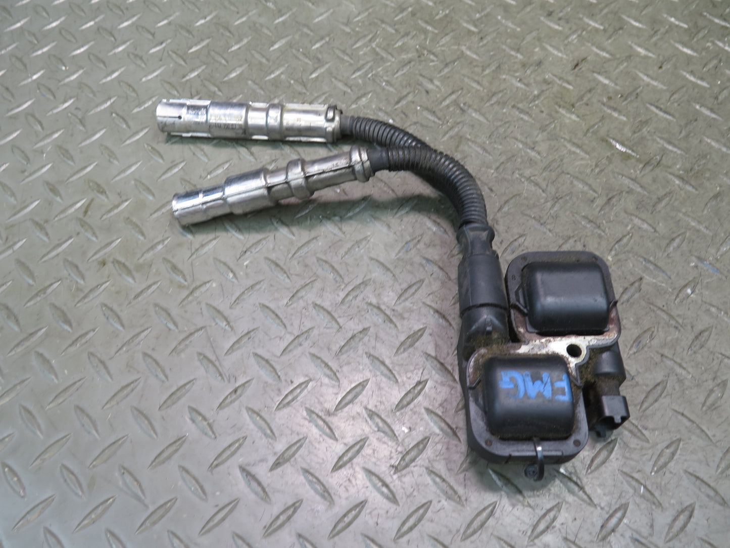 2002-2007 Mercedes W463 G500 M113 Ignition Coil Spark Plug