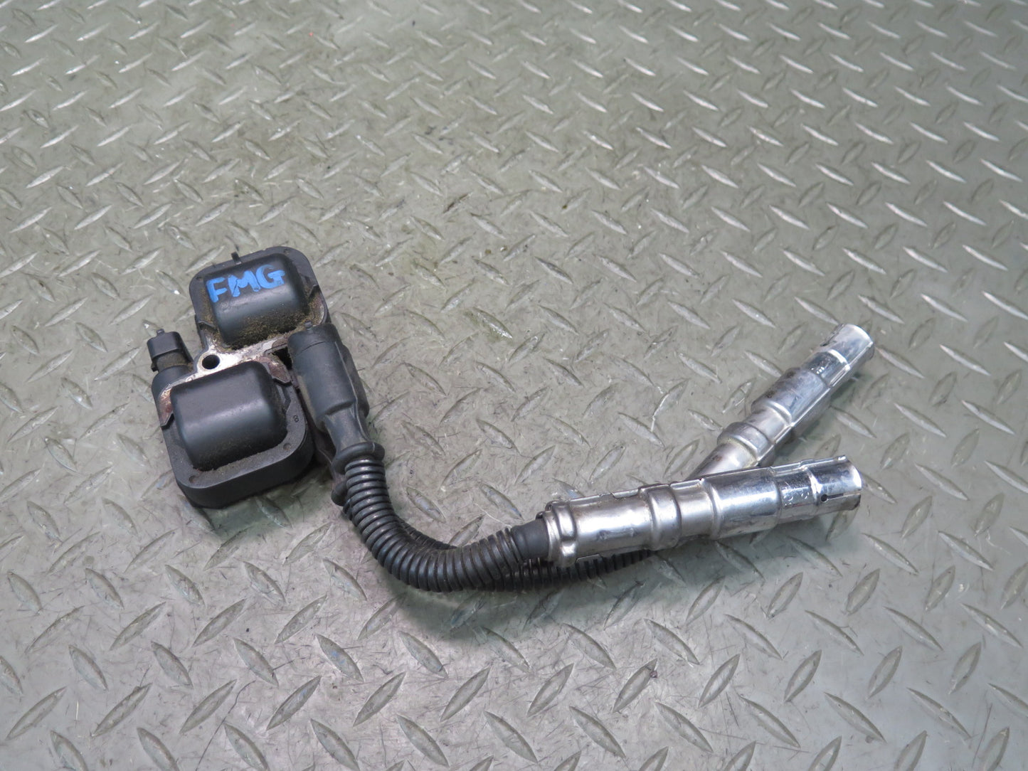 2002-2007 Mercedes W463 G500 M113 Ignition Coil Spark Plug