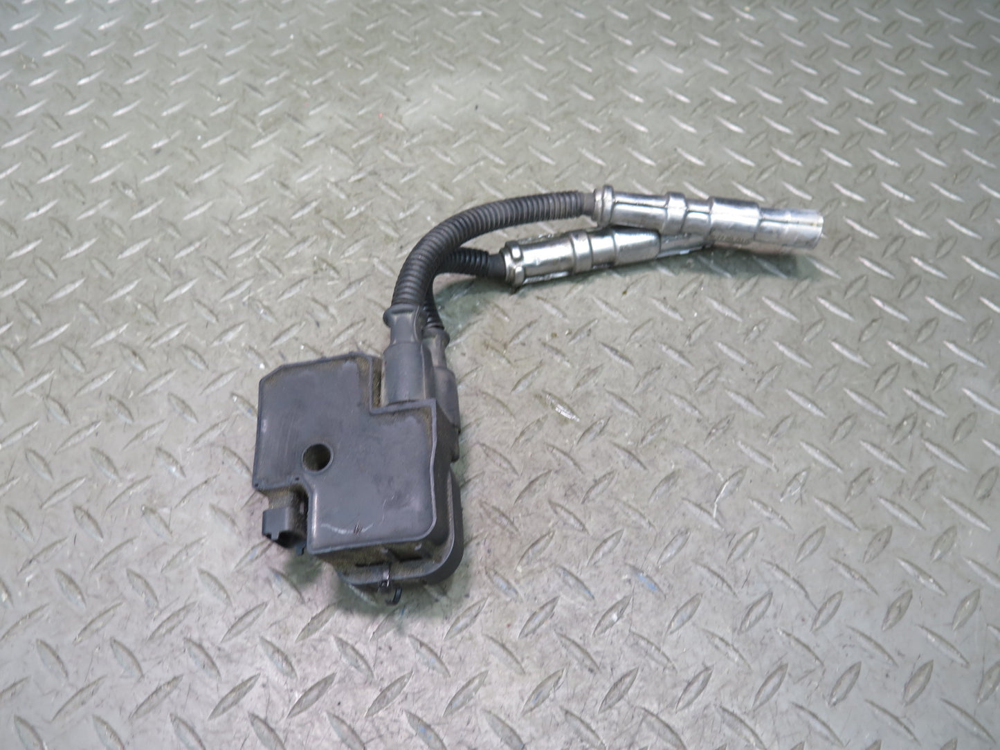 2002-2007 Mercedes W463 G500 M113 Ignition Coil Spark Plug