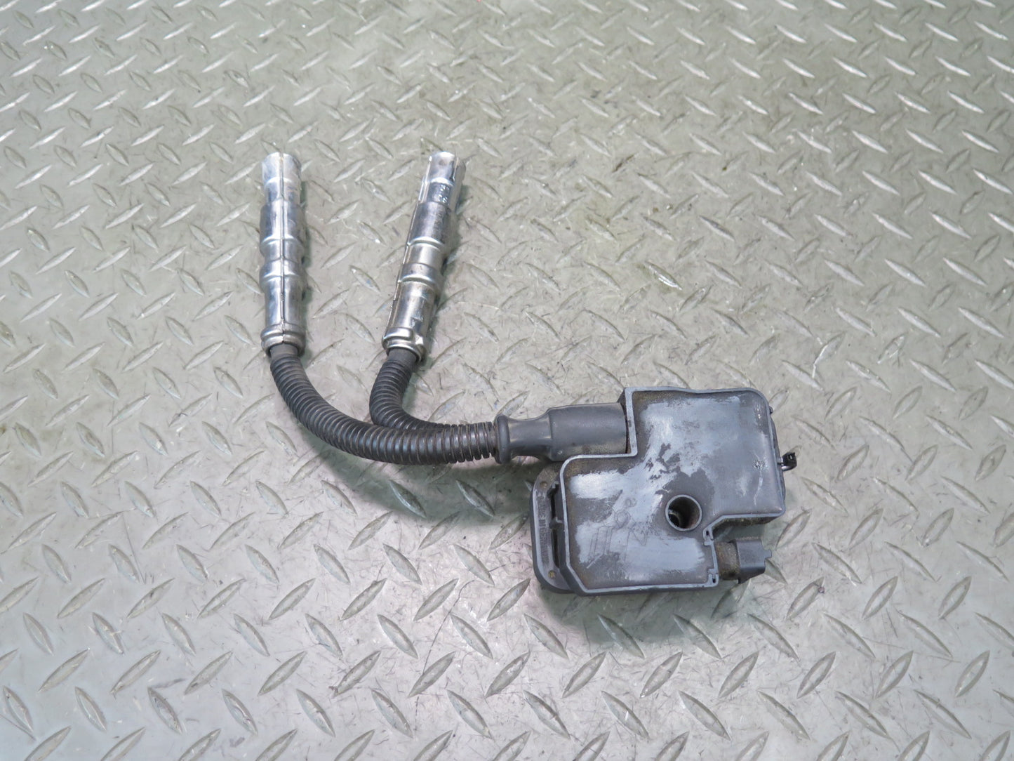 2002-2007 Mercedes W463 G500 M113 Ignition Coil Spark Plug