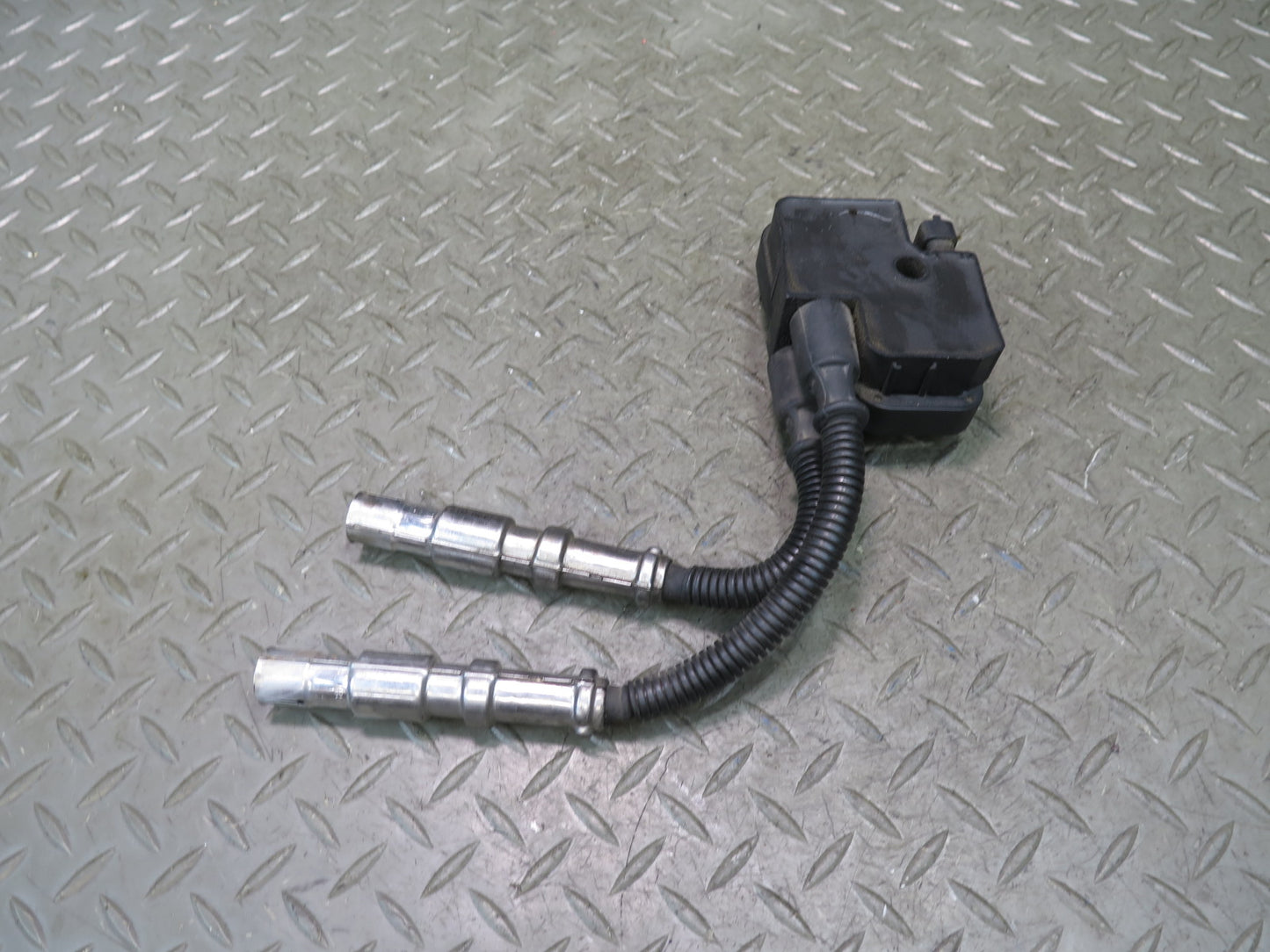 2002-2007 Mercedes W463 G500 M113 Ignition Coil Spark Plug