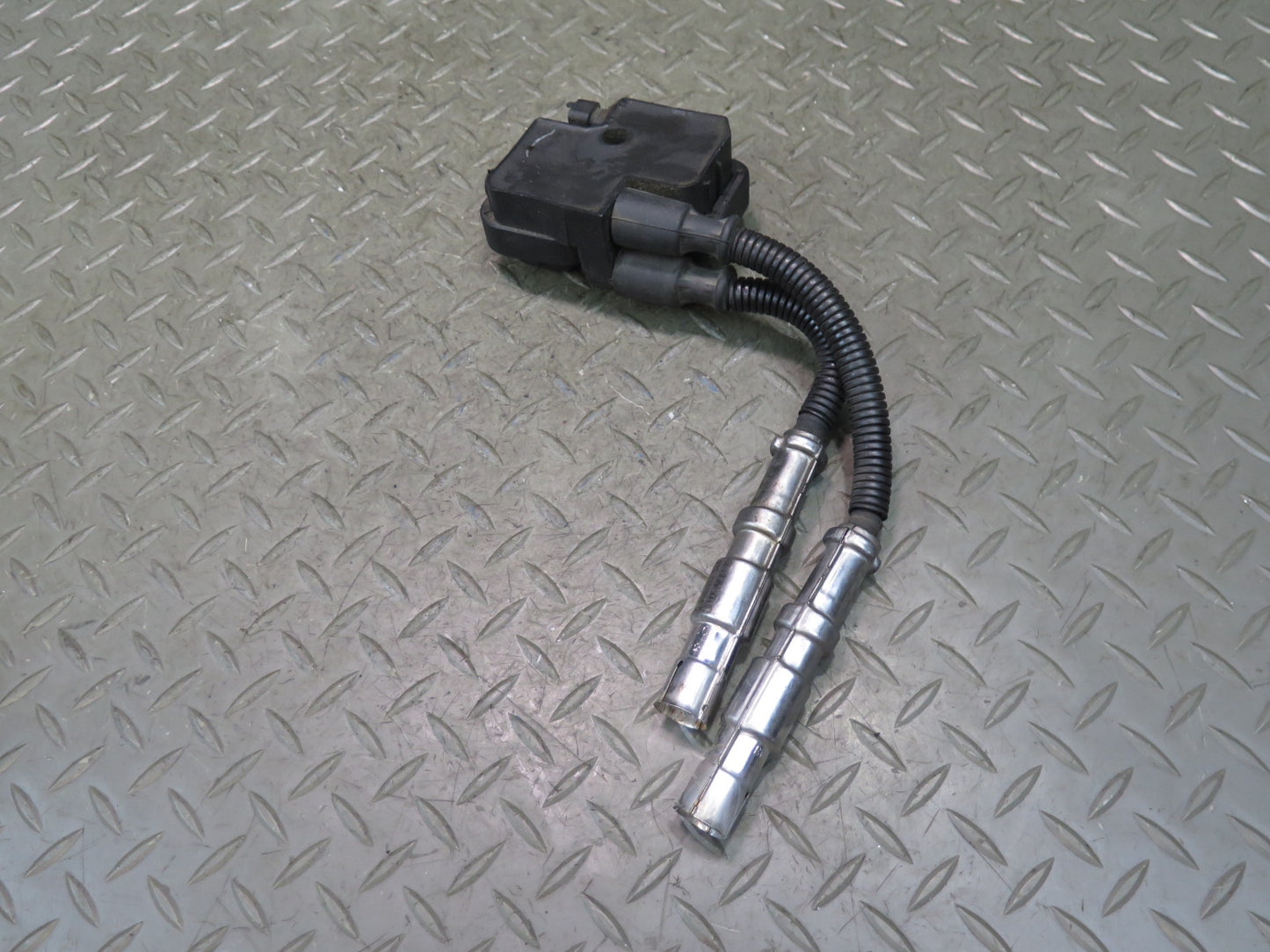 2002-2007 Mercedes W463 G500 M113 Ignition Coil Spark Plug