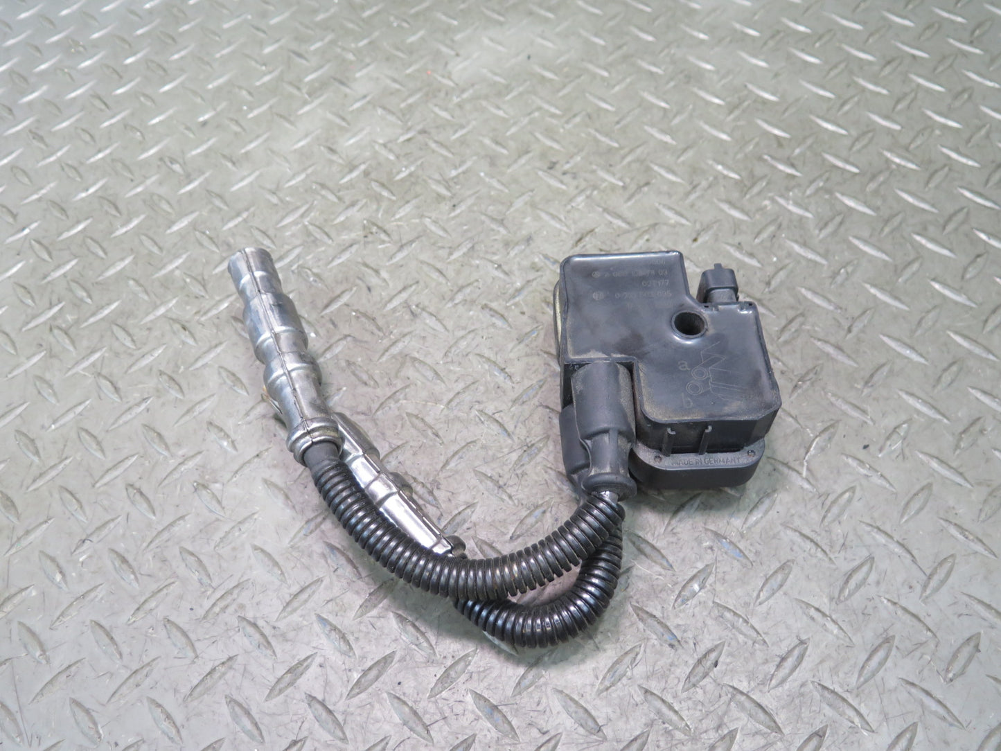 2002-2007 Mercedes W463 G500 M113 Ignition Coil Spark Plug