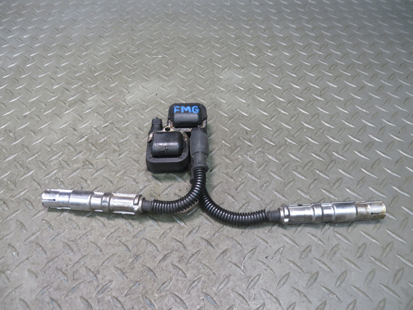 2002-2007 Mercedes W463 G500 M113 Ignition Coil Spark Plug