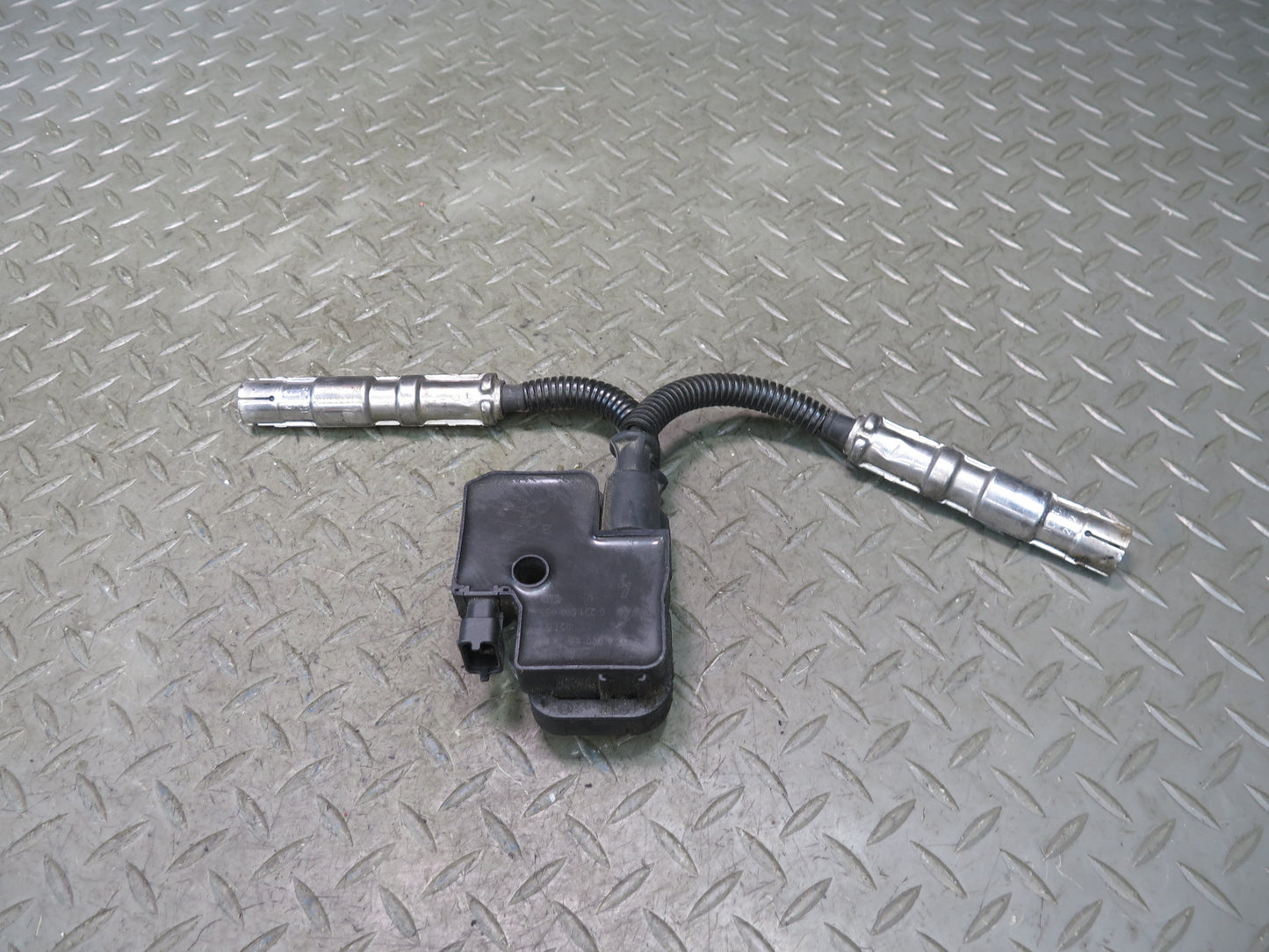 2002-2007 Mercedes W463 G500 M113 Ignition Coil Spark Plug
