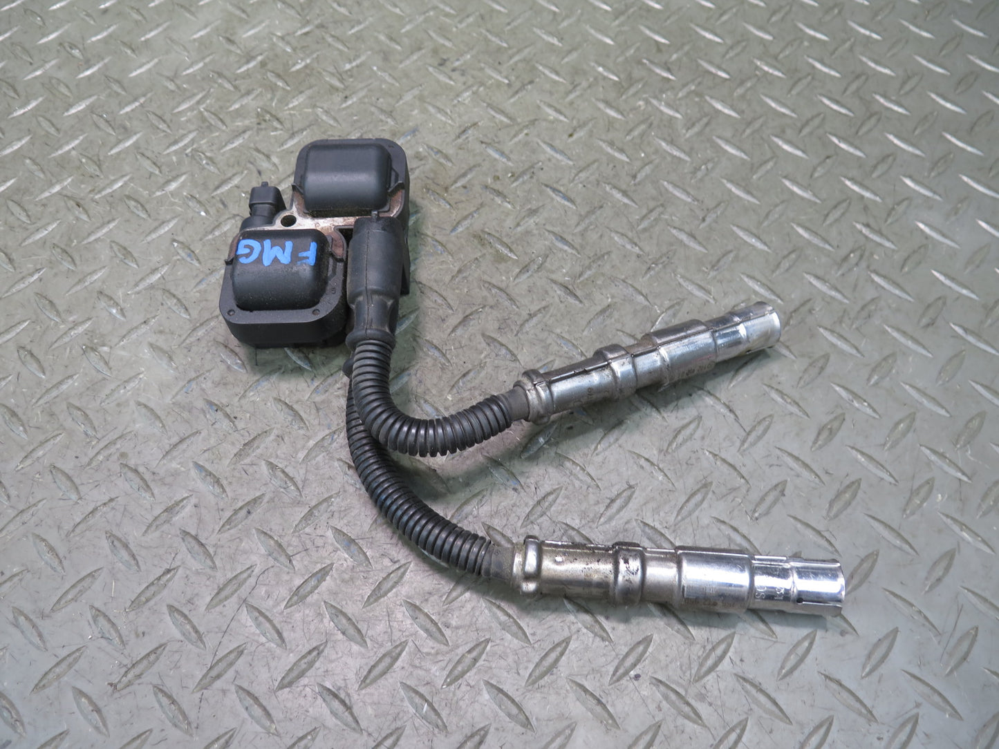 2002-2007 Mercedes W463 G500 M113 Ignition Coil Spark Plug