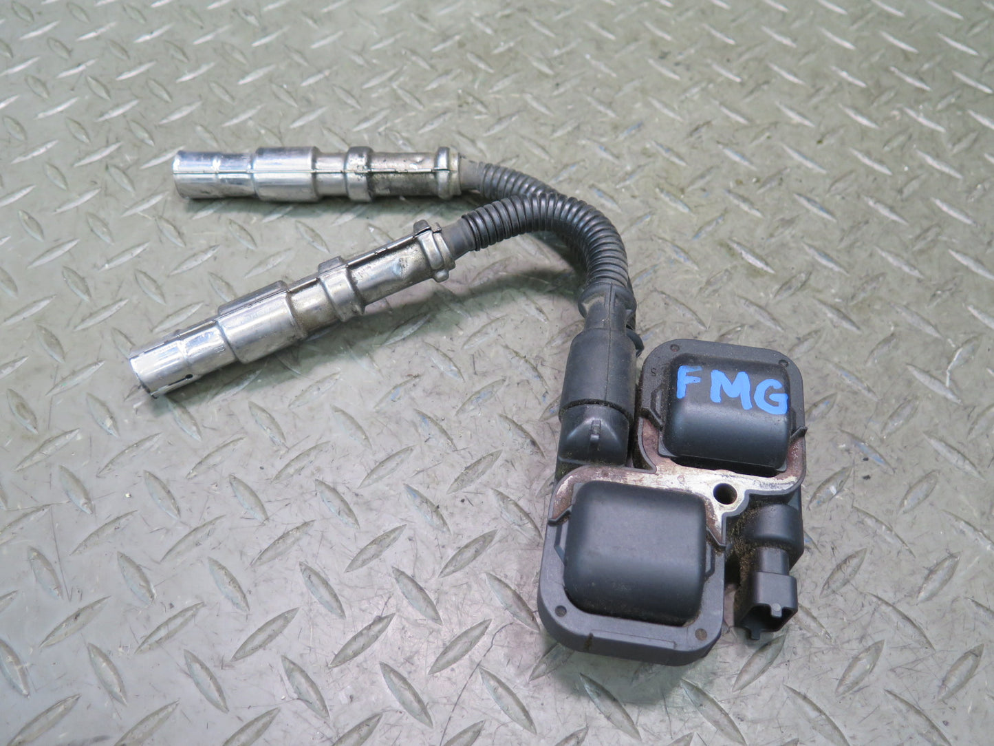 2002-2007 Mercedes W463 G500 M113 Ignition Coil Spark Plug