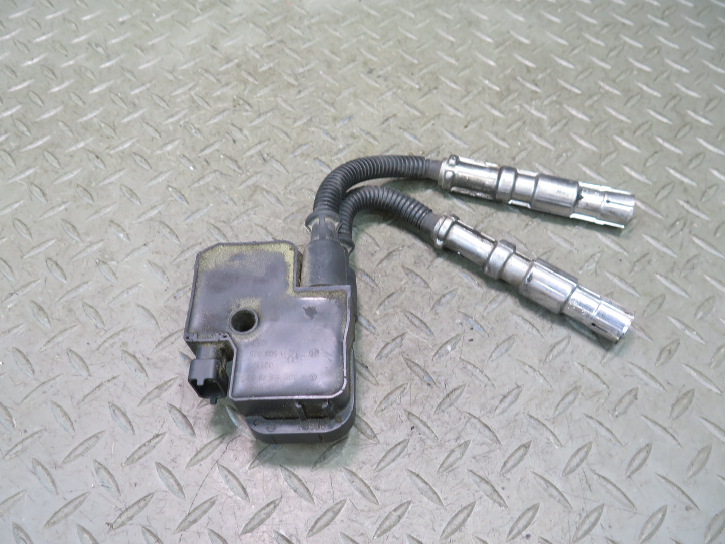 2002-2007 Mercedes W463 G500 M113 Ignition Coil Spark Plug
