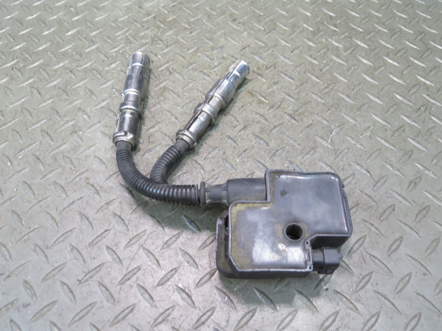 2002-2007 Mercedes W463 G500 M113 Ignition Coil Spark Plug