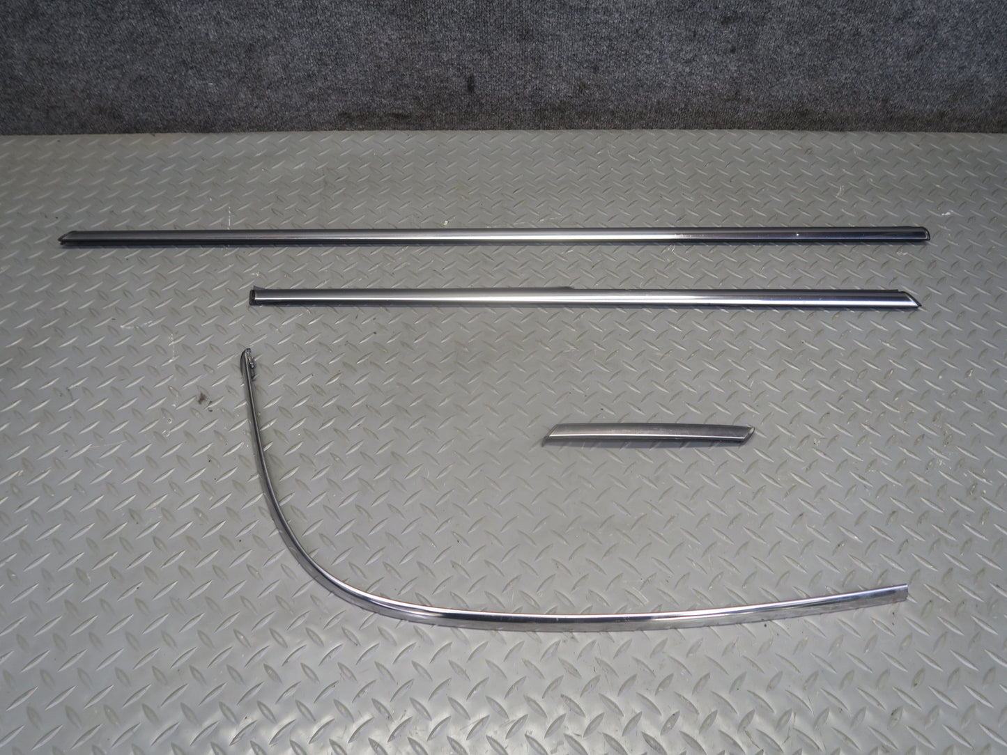 09-15 Mini R57 Convertible Left Side Fender Door Quarter Panel Molding Set OEM