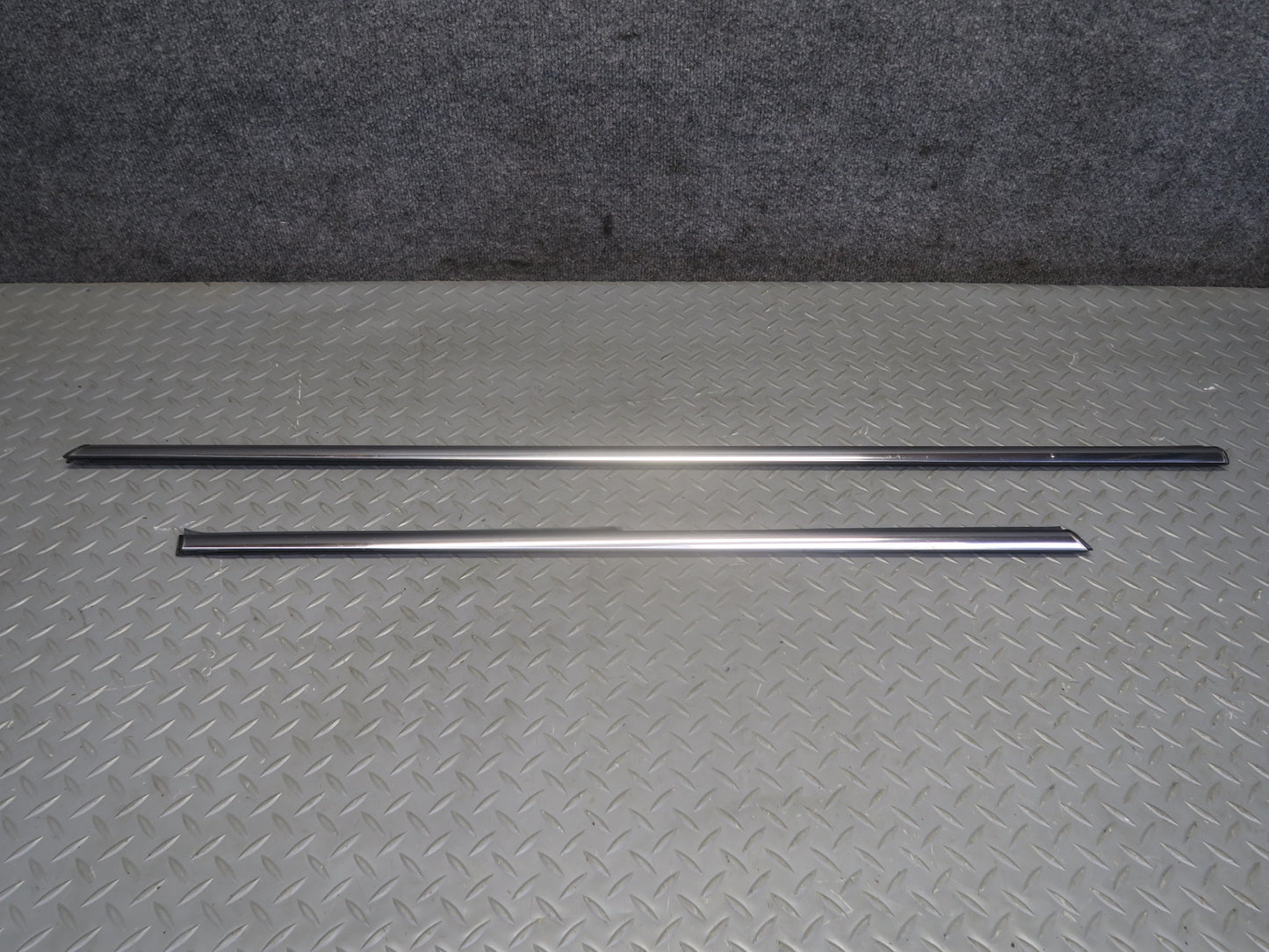 09-15 Mini R57 Convertible Left Side Fender Door Quarter Panel Molding Set OEM