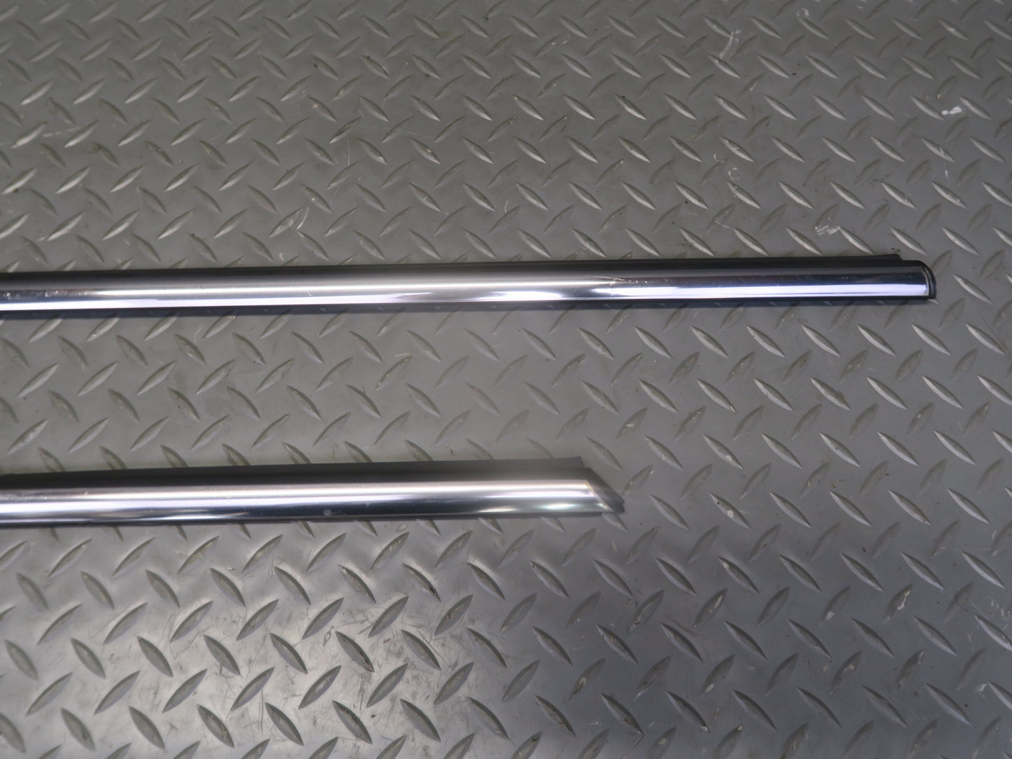 09-15 Mini R57 Convertible Left Side Fender Door Quarter Panel Molding Set OEM