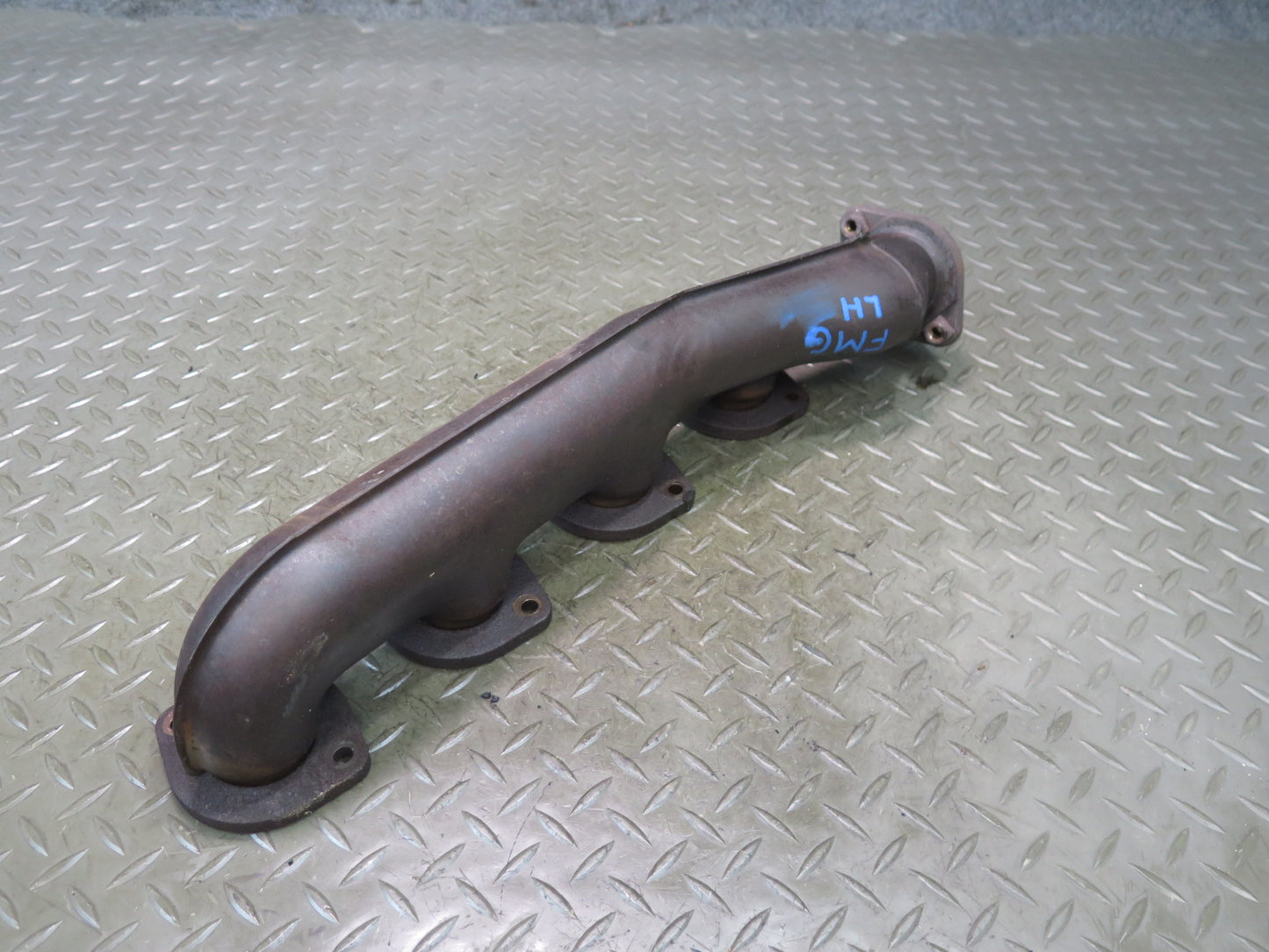 2002-2005 Mercedes W463 G500 M113 Left Exhaust Manifold