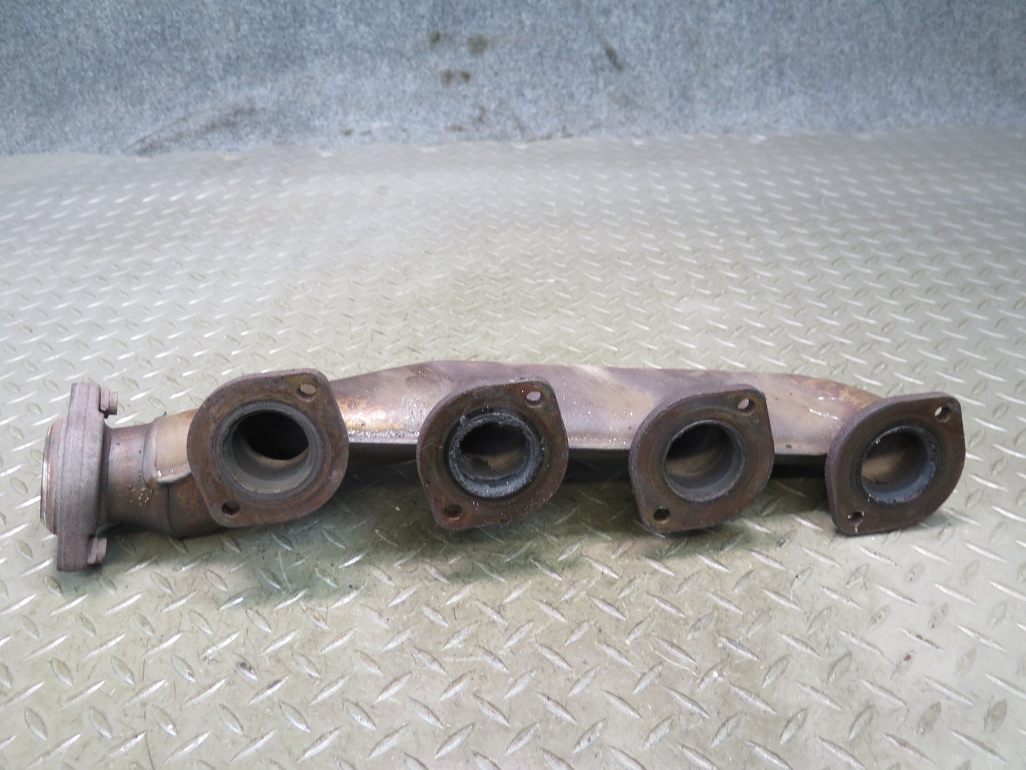 2002-2005 Mercedes W463 G500 M113 Left Exhaust Manifold