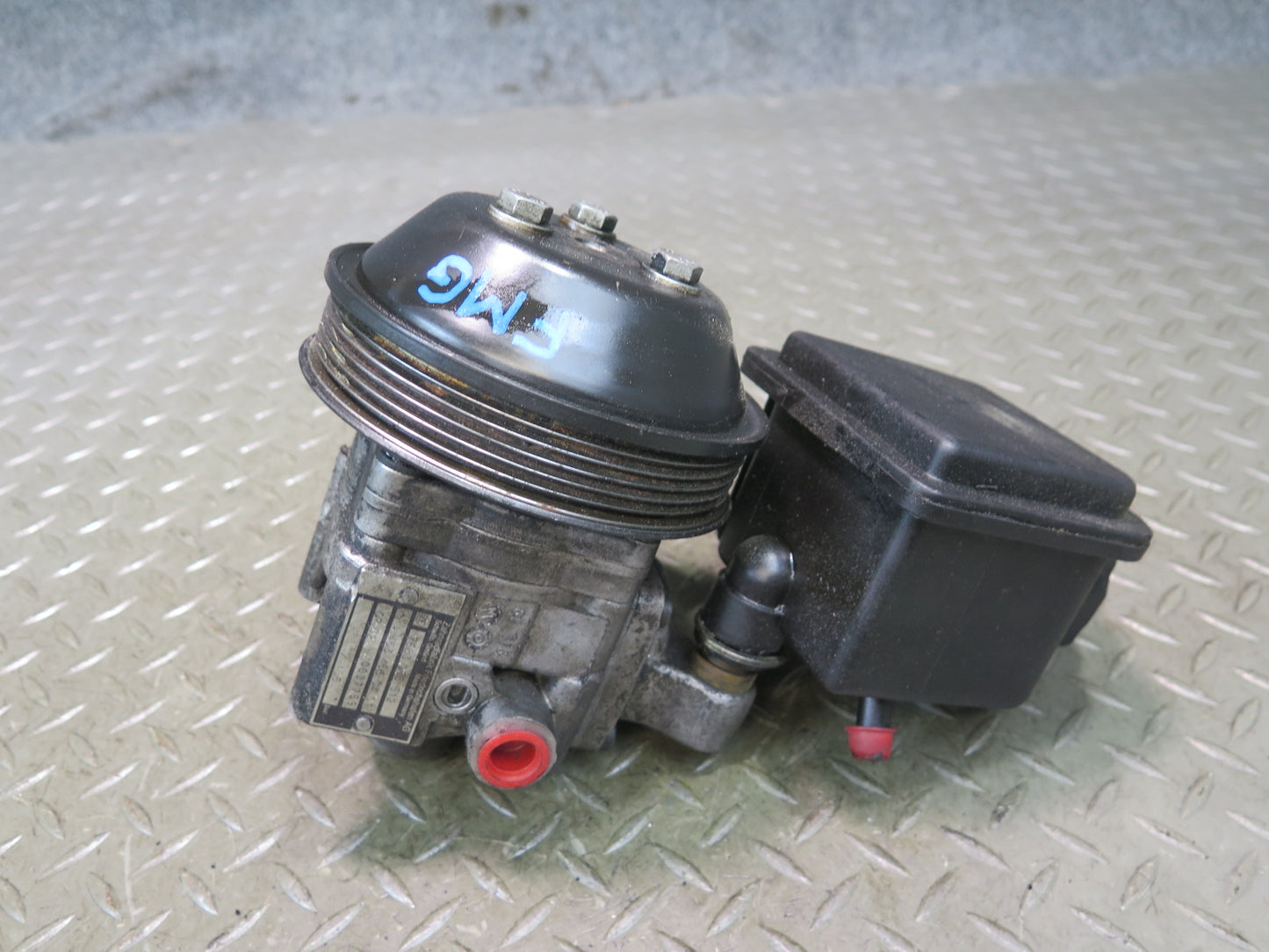 2002-2012 Mercedes W463 G500 Power Steering Pump  w Reservoir 4634660401