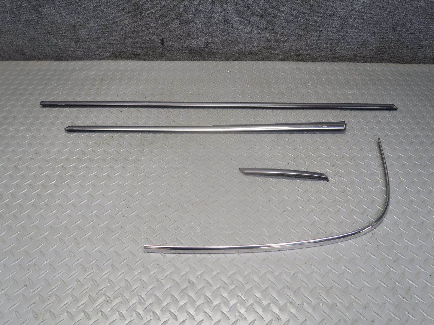 09-15 Mini R57 Convertible Right Side Fender Door Quarter Panel Molding Set OEM