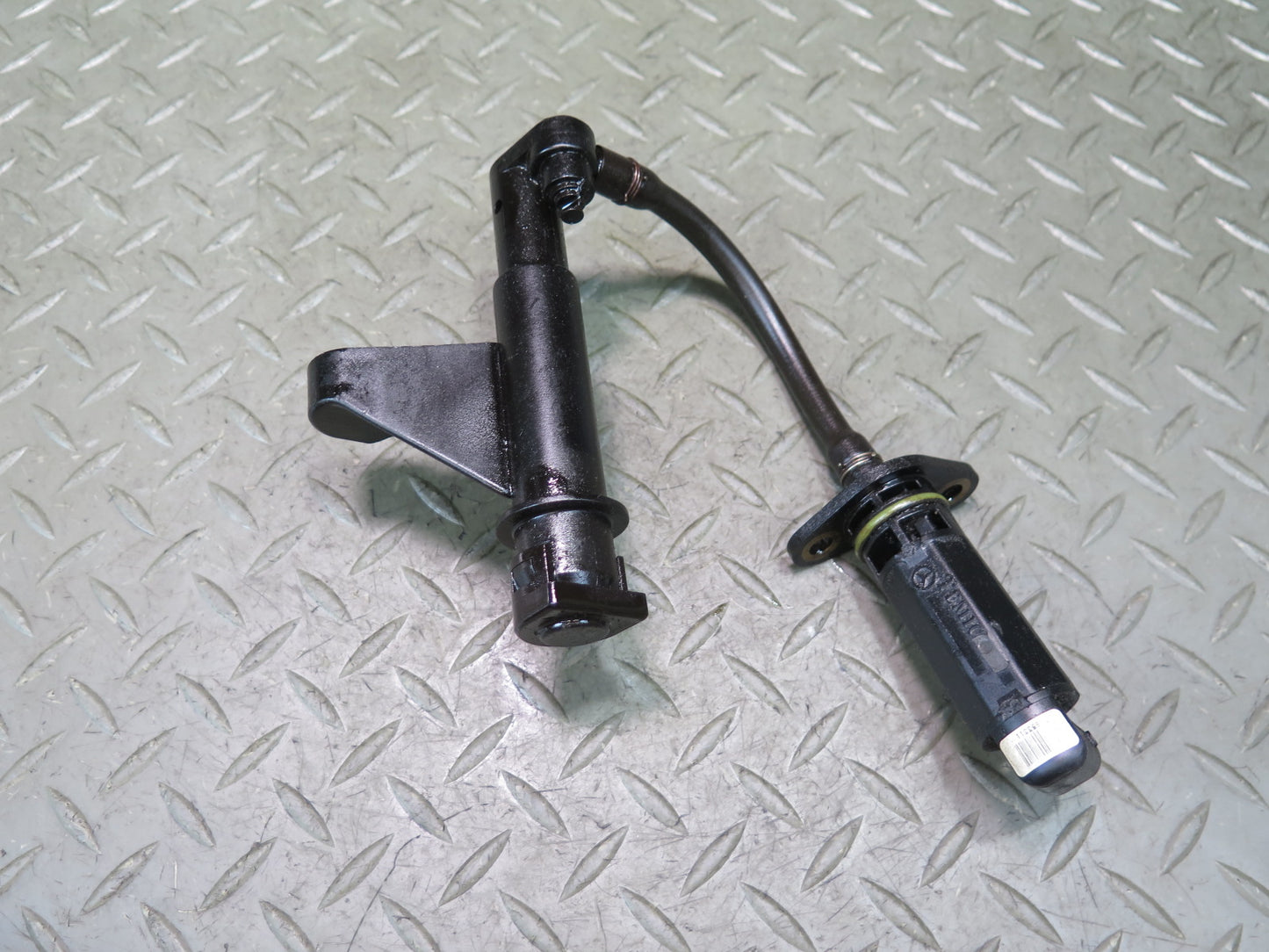 2002-2005 Mercedes W463 G500 Engine Motor Oil Level Sensor