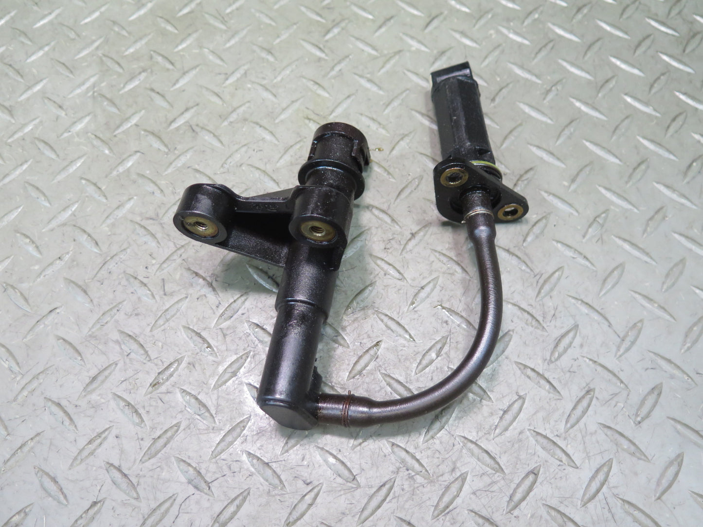 2002-2005 Mercedes W463 G500 Engine Motor Oil Level Sensor