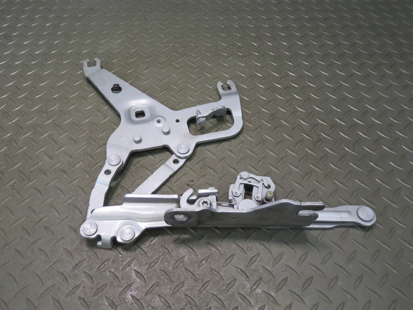 2014-2018 BMW F15 X5 Front Left & Right Hood Hinge Silver Set of 2