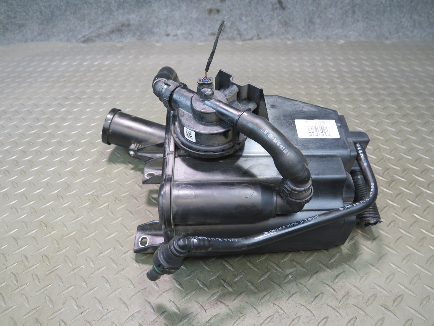 2014-2018 BMW F15 X5 Fuel Evap Vapor Charcoal Canister 7327885