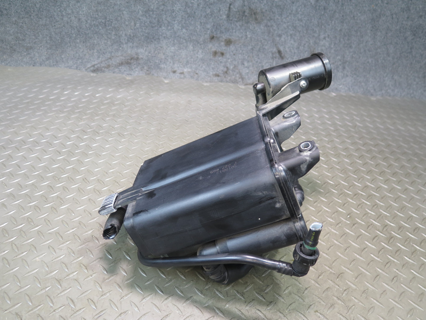 2014-2018 BMW F15 X5 Fuel Evap Vapor Charcoal Canister 7327885