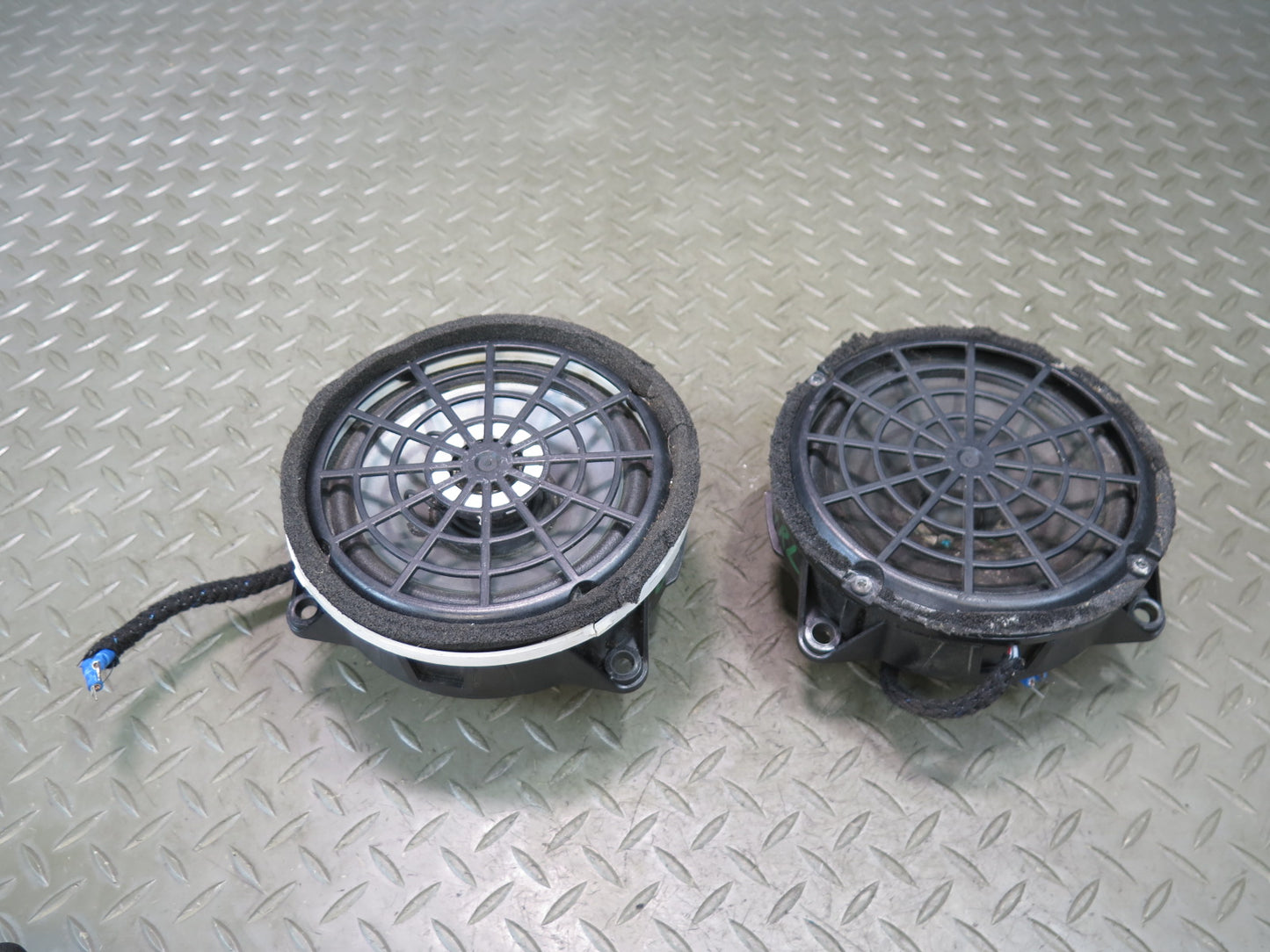 2002-2012 Mercedes W463 G500 Front Left & Right Door Bose & Alpine Speaker Set
