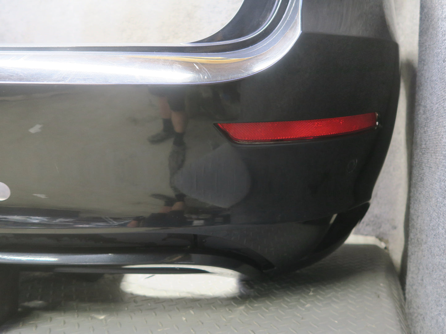 2010-2014 BMW E71 X6M Rear Bumper Cover w PDC Sensors Black Sapphire Metallic