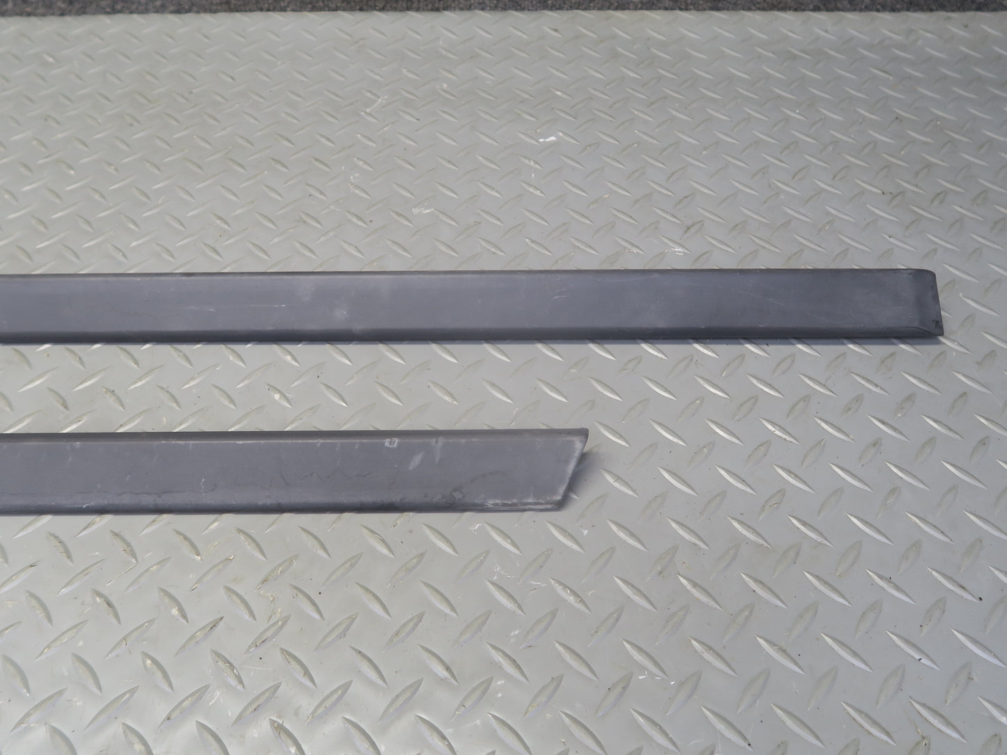 97-03 BMW E39 540ia Sedan Set of 3 Left Side Door Fender Trim Molding Cover OEM