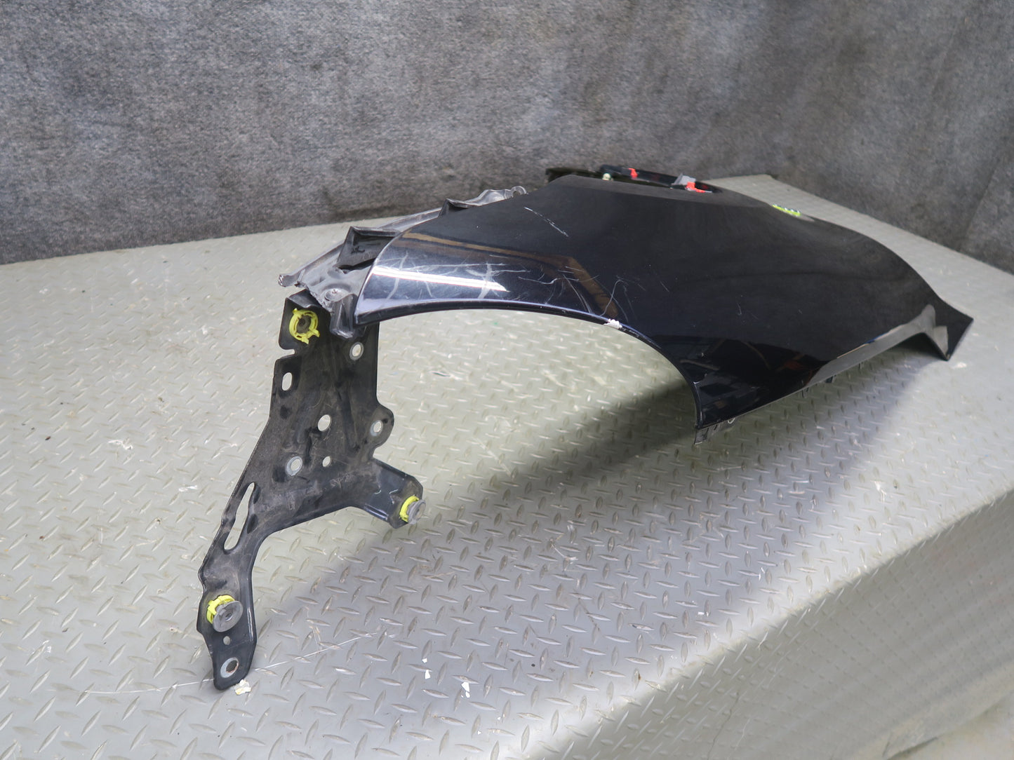 2015-2018 Porsche Cayenne 958 Front Right Pass Side Fender Panel Cover Black