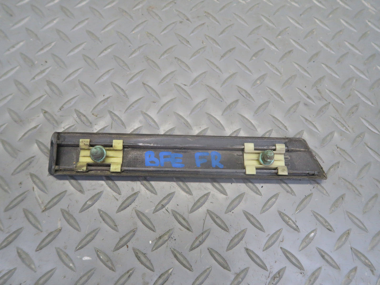 97-03 BMW E39 540ia Sedan Set of 3 Right Side Door Fender Trim Molding Cover OEM