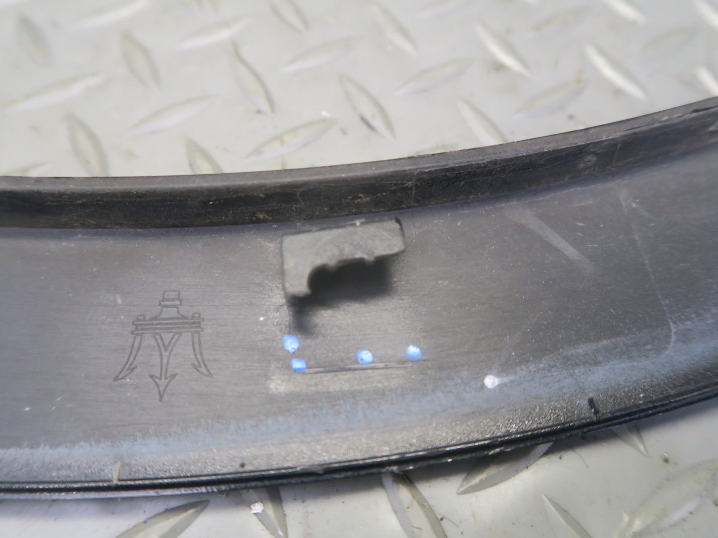 2017-2020 Maserati Levante M161 Front Right Wheel Arch Fender Flare Molding