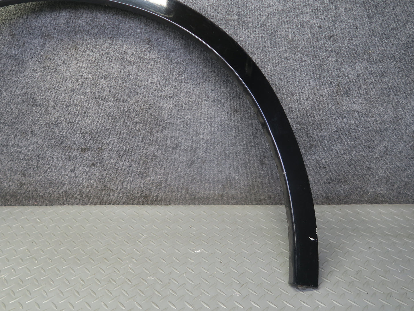 2017-2020 Maserati Levante M161 Front Right Wheel Arch Fender Flare Molding