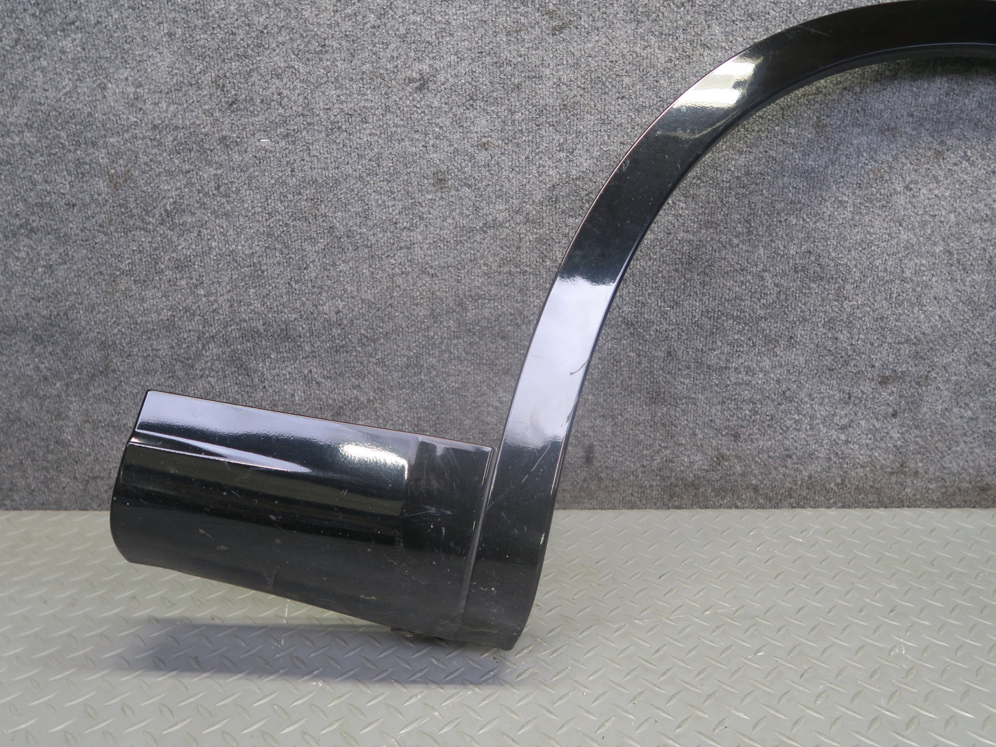 2017-2020 Maserati Levante M161 Front Right Wheel Arch Fender Flare Molding