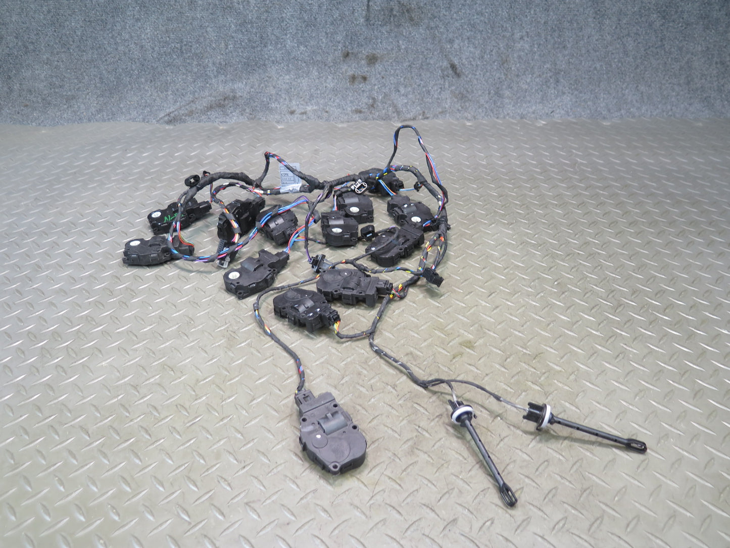 2014-2018 BMW F15 X5 A/C Heater Flap Door Actuator Motor Wiring Set
