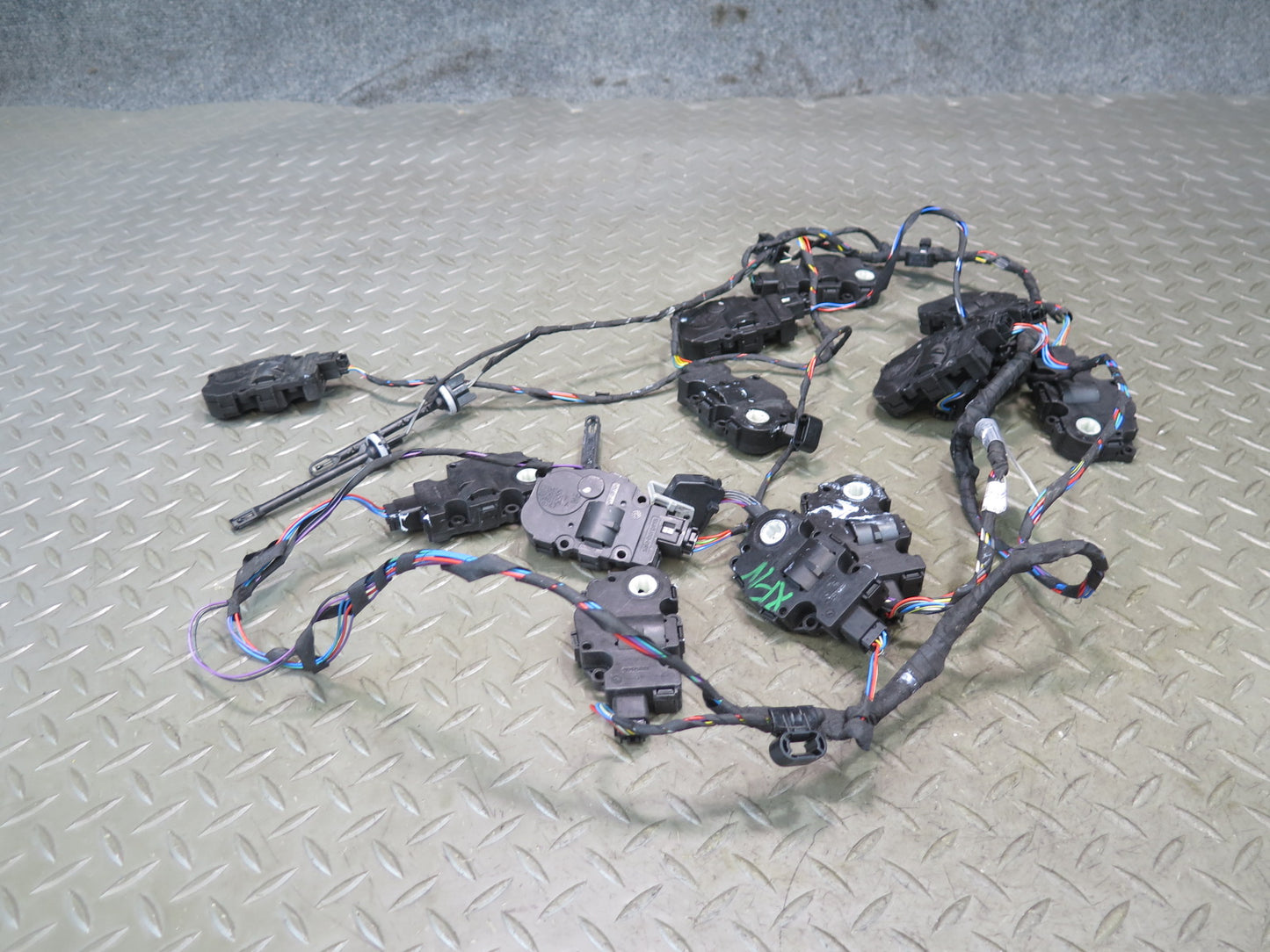 2014-2018 BMW F15 X5 A/C Heater Flap Door Actuator Motor Wiring Set