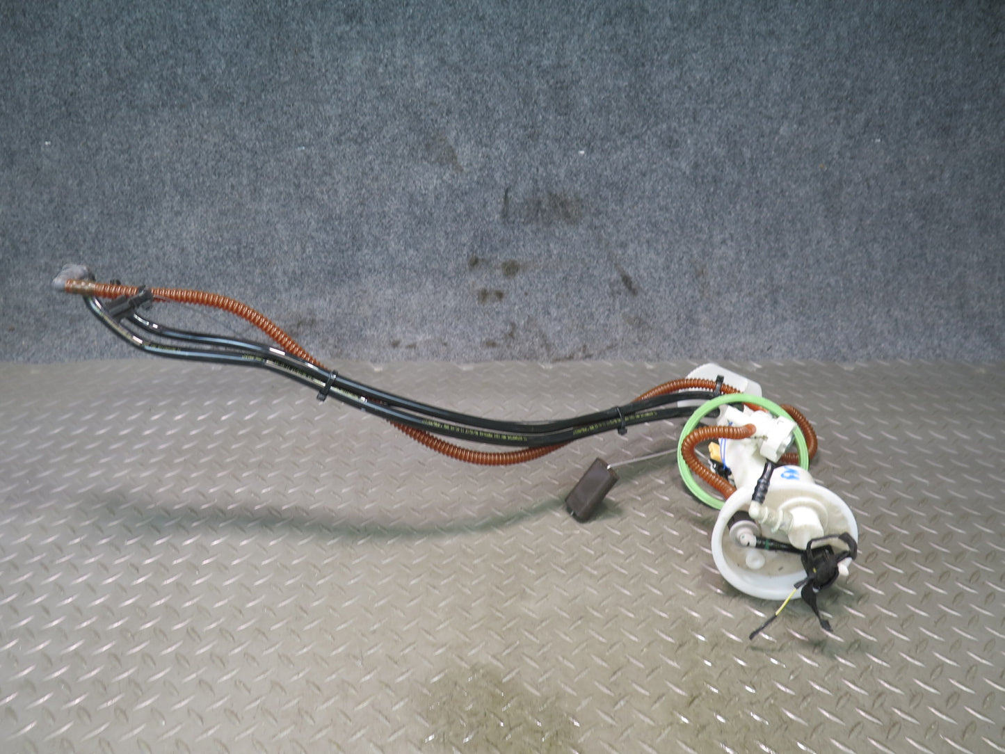 2014-2018 BMW F15 X5 4.4L N63 Fuel Pump Level Sensor Sending Unit Set of 2