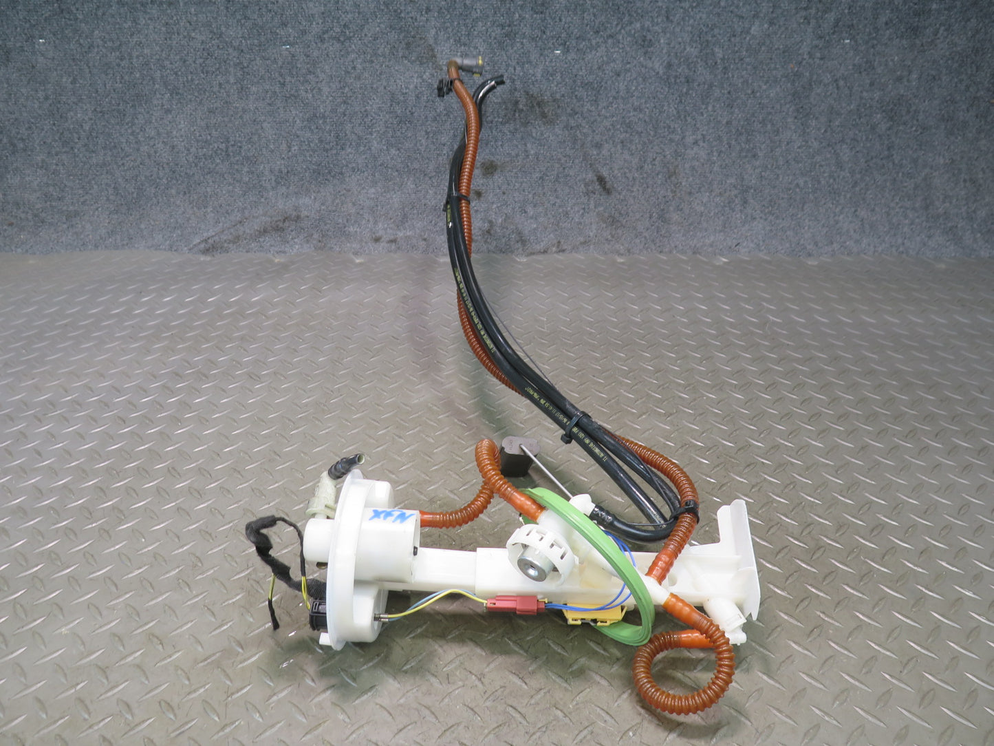 2014-2018 BMW F15 X5 4.4L N63 Fuel Pump Level Sensor Sending Unit Set of 2