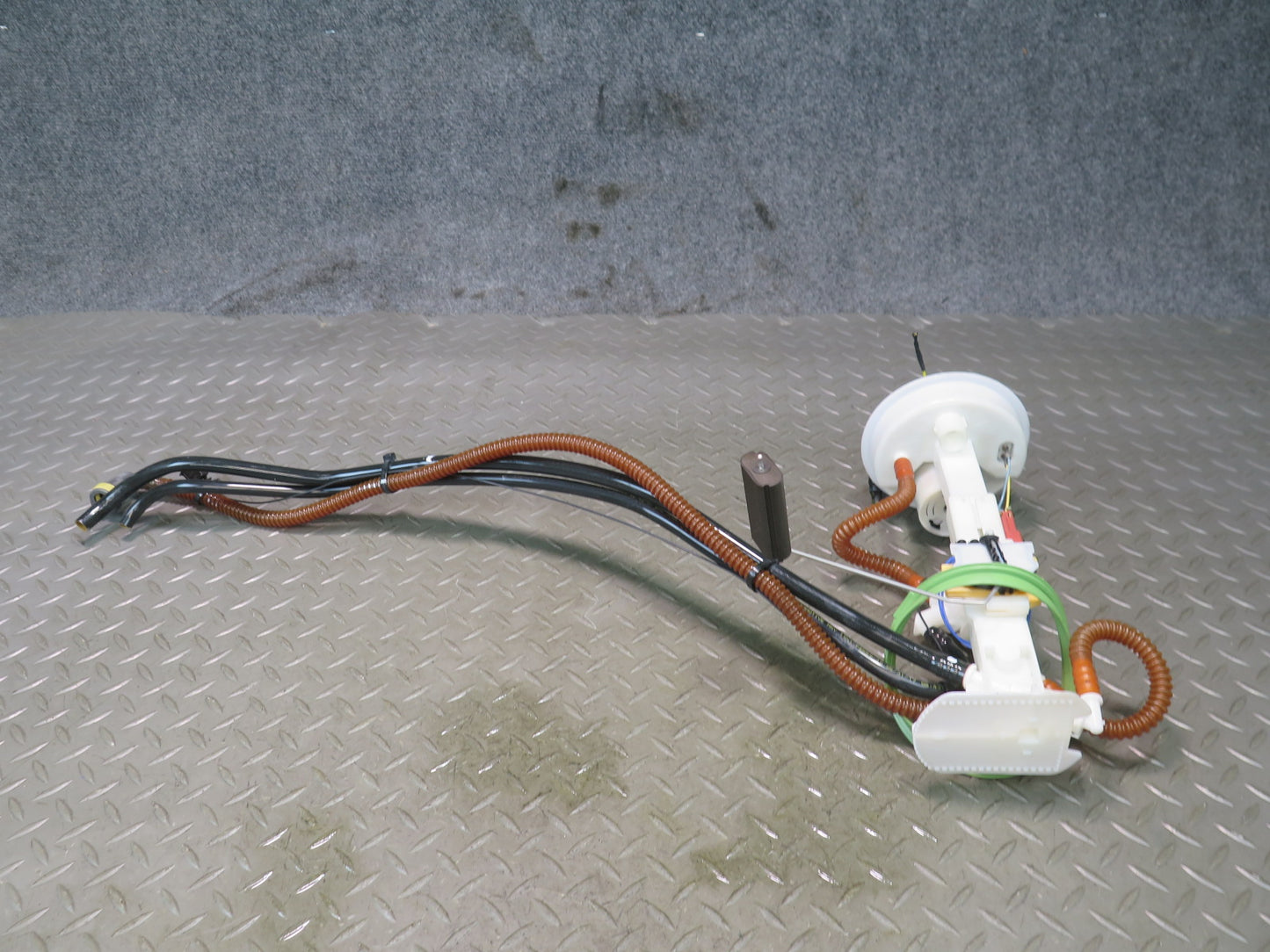 2014-2018 BMW F15 X5 4.4L N63 Fuel Pump Level Sensor Sending Unit Set of 2