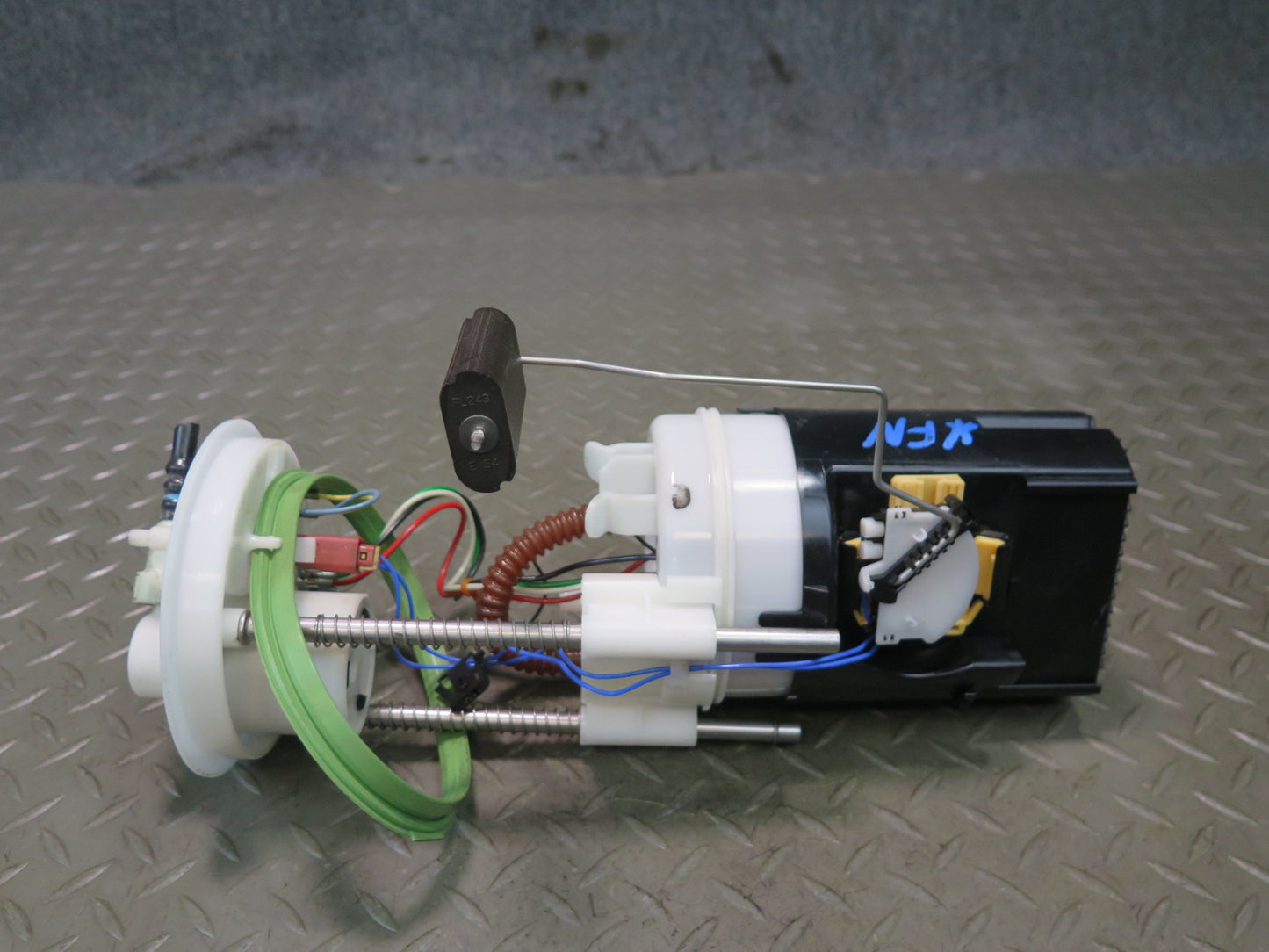 2014-2018 BMW F15 X5 4.4L N63 Fuel Pump Level Sensor Sending Unit Set of 2