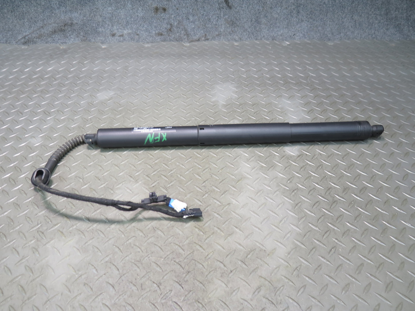 2014-2018 BMW F15 X5 Rear Left & Right Trunk Lid Lift Shock Support Set of 2