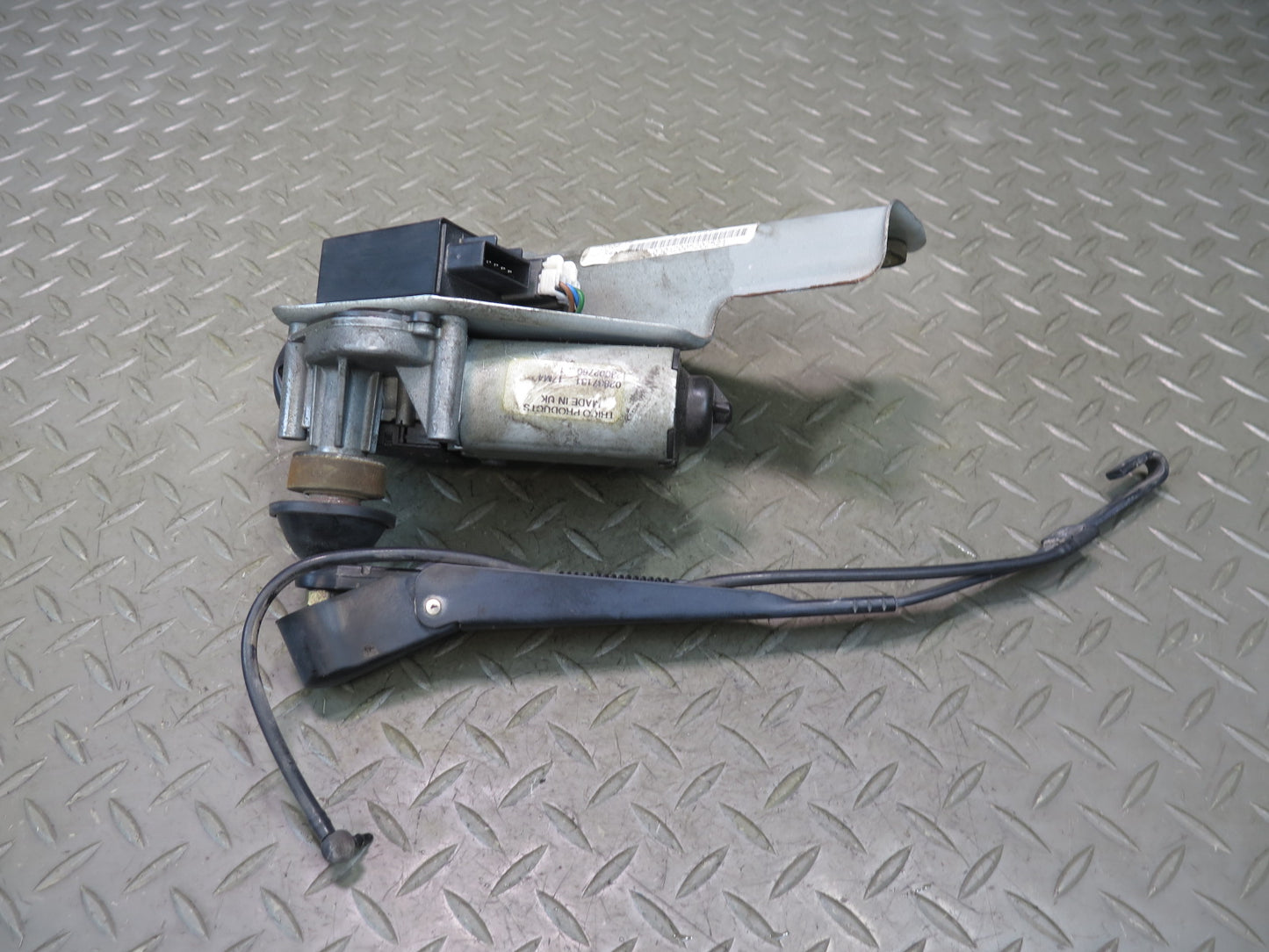 2003-2007 Hummer H2 Rear Tailgate Lift Gate Back Door Wiper W/ Motor 15112266