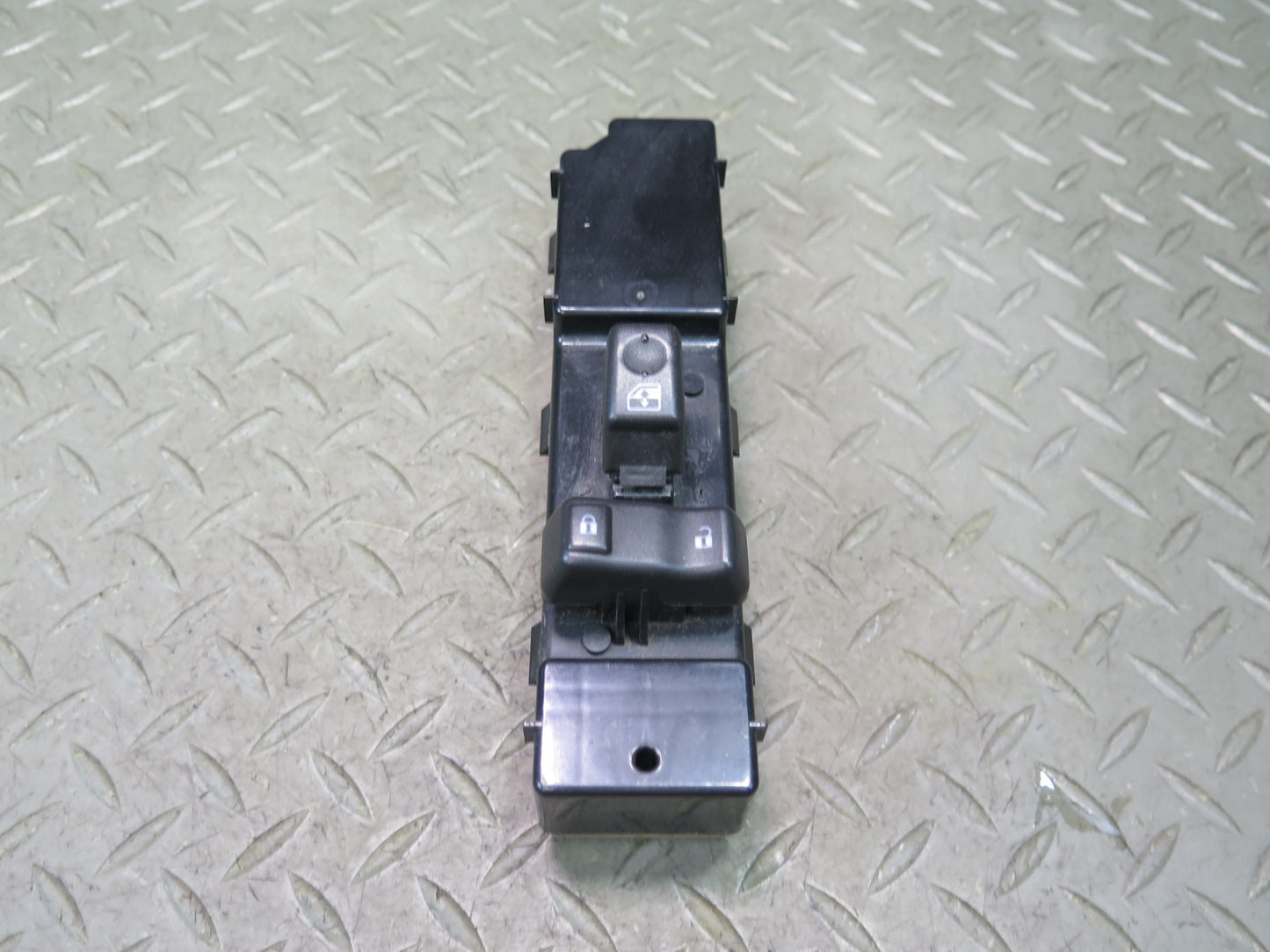 2003-2007 Hummer H2 Front Right Side Door Window Switch 15262336