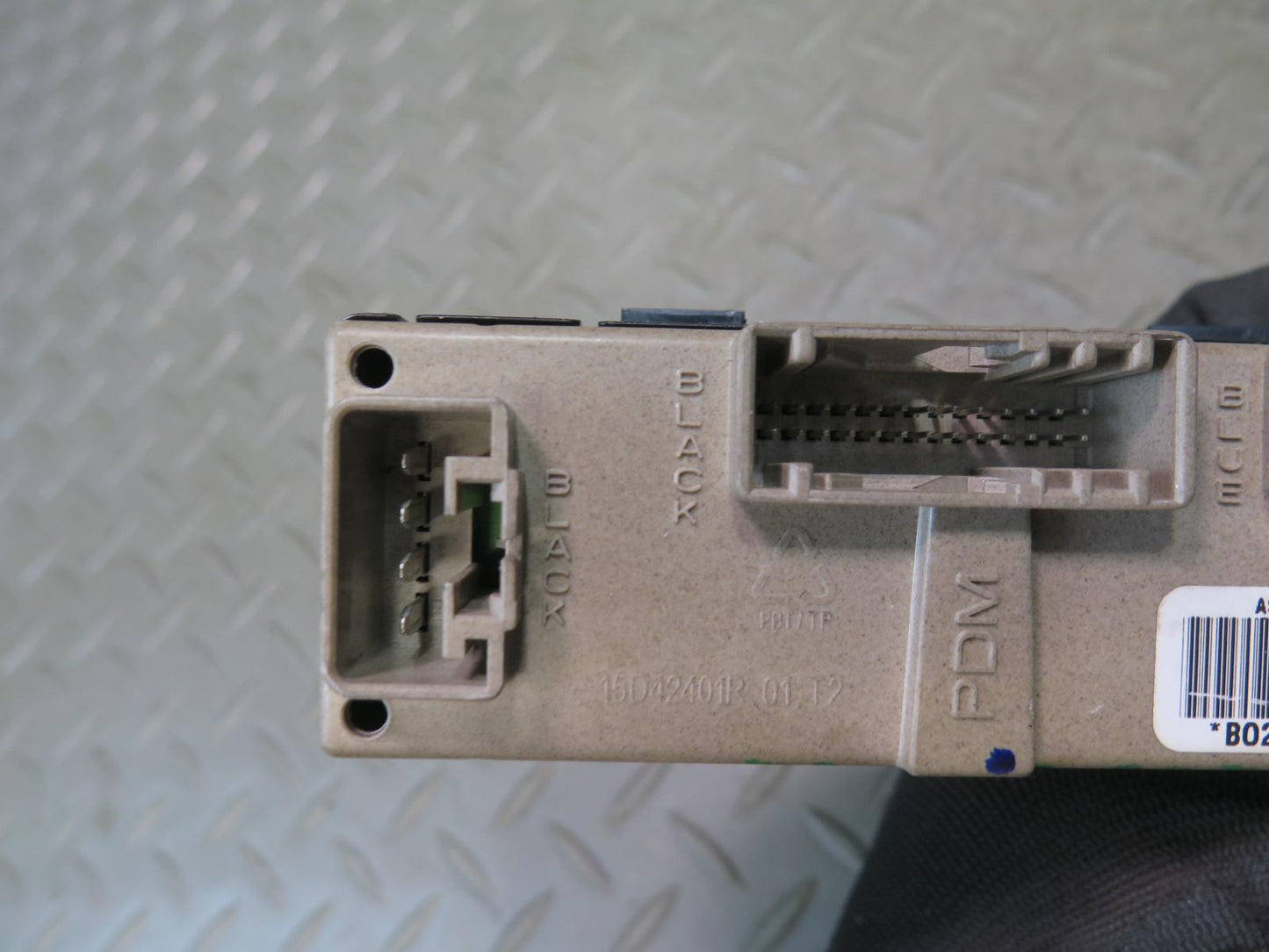 2003-2007 Hummer H2 Front Right Side Door Window Switch 15262336