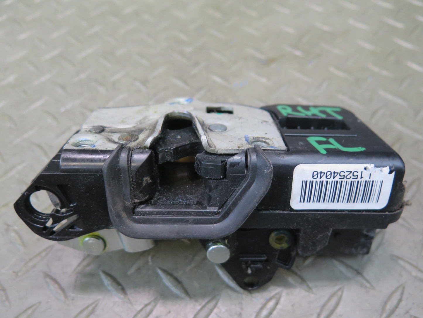2003-2007 Hummer H2 Front Left Driver Side Door Lock Latch Actuator
